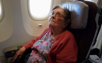 Business Class Passengers Mock Poor Old Lady, at the End of the Flight Pilot Addresses Her – Story of the Day