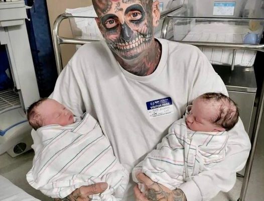 Dad With 240 Tattoos Faces Backlash As People Think He Is A Horrible Father – Then His Wife Reveals The Truth