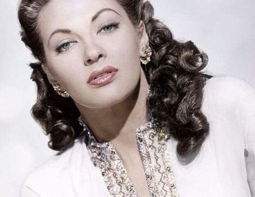 Yvonne De Carlo gave up acting after a tragic incident