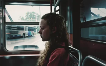 Girl Gives the Last of Her Money to Pay a Stranger’s Fine on the Bus, Cries When She Sees Him at Her Prom — Story of the Day